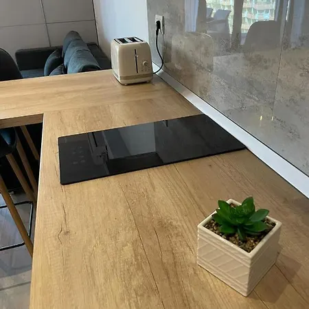 Mirage Sea Breeze דירה