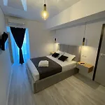 Apartment Mirage Sea Breeze *
