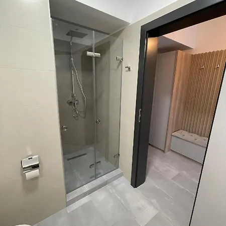 Apartment Mirage Sea Breeze Mamaia